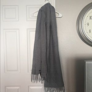 H&M Grey Frayed Scarf